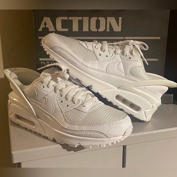 air max 90 flyease white